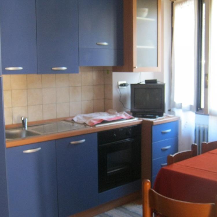 cucina chiesa in valmalenco appartamento in centro